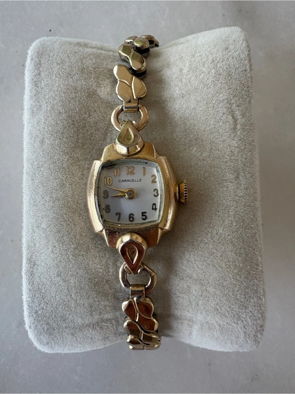 14k GP Caravelle Art Deco Vintage Women's Gold-Tone Linked Bracelet Watch. Works